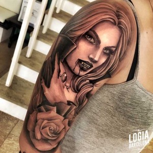 tatuaje_brazo_vampira_logia_barcelona_diego_almeida 